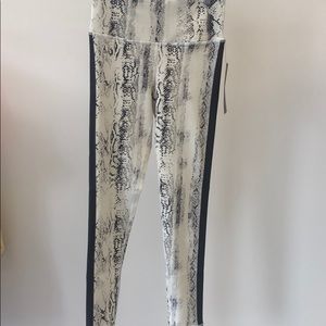 Snakeprint legging